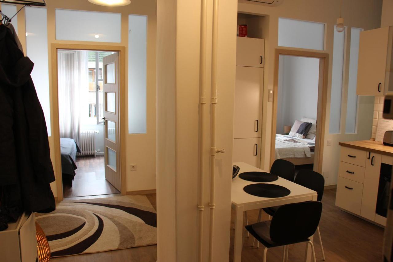 Larix * Budapest